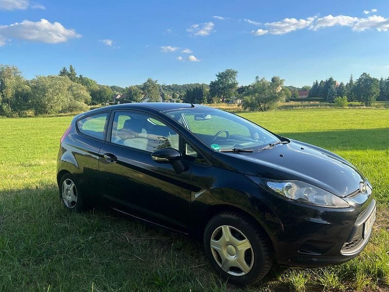 Gebraucht Ford Fiesta Trend 82 PS (60 kW) 2010 Schwarz Kleinwagen