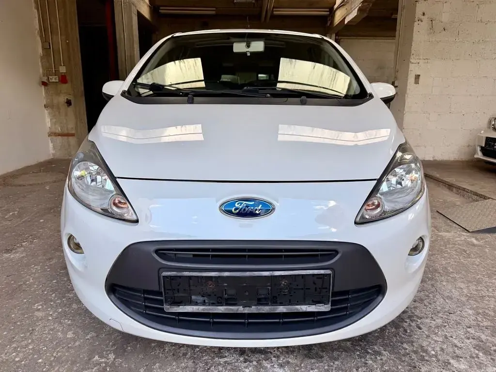 Gebraucht Ford Ka Titanium 69 PS (50 kW) 2009 Weiß Kleinwagen