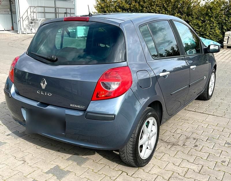 Gebraucht Renault Clio III 101 PS (74 kW) 2007 Blau Kleinwagen