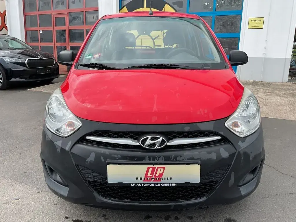 Usata Hyundai i10 67 CV (49 kW) 2011 Rosso Utilitaria