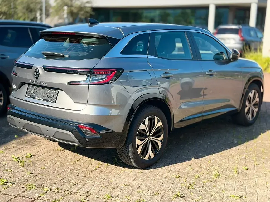 Gebraucht Renault Austral Equilibre 140 PS (102 kW) 2023 Grau SUV