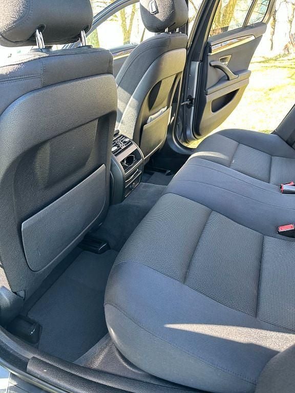 Gebraucht BMW 520 190 PS (139 kW) 2016 Grau Kombi