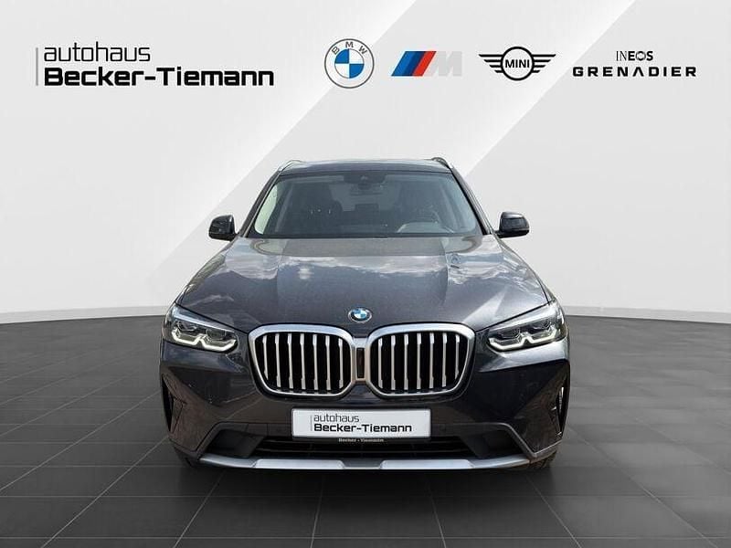 Gebraucht BMW X3 Sport Line 190 PS (139 kW) 2023 Sophistograu brillanteffekt SUV