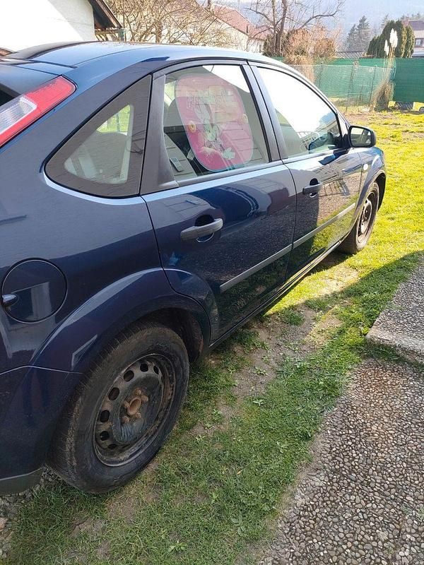 Gebraucht Ford Focus 101 PS (74 kW) 2005 Blau Kombi
