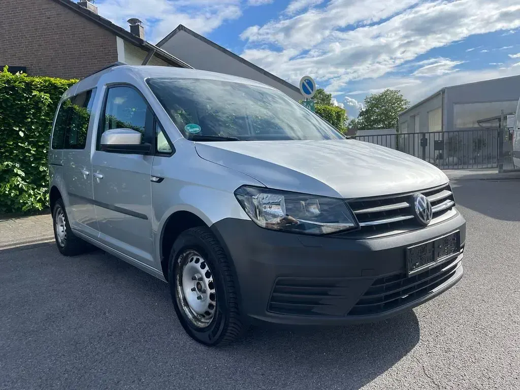 Gebraucht VW Caddy Trendline 102 PS (75 kW) 2020 Silber Van / Kleinbus