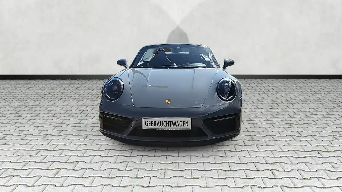 Gebraucht Porsche 992 480 PS (353 kW) 2024 Arktikgrau Cabrio