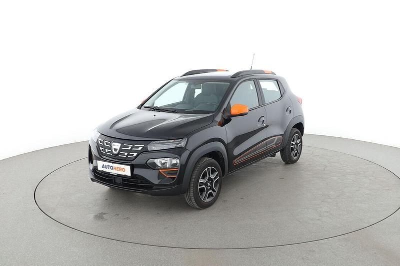Schwarz Gebraucht 2022 Dacia Spring Comfort Plus Kleinwagen | 10.990 € (Fairer Preis) - Bild 1/3