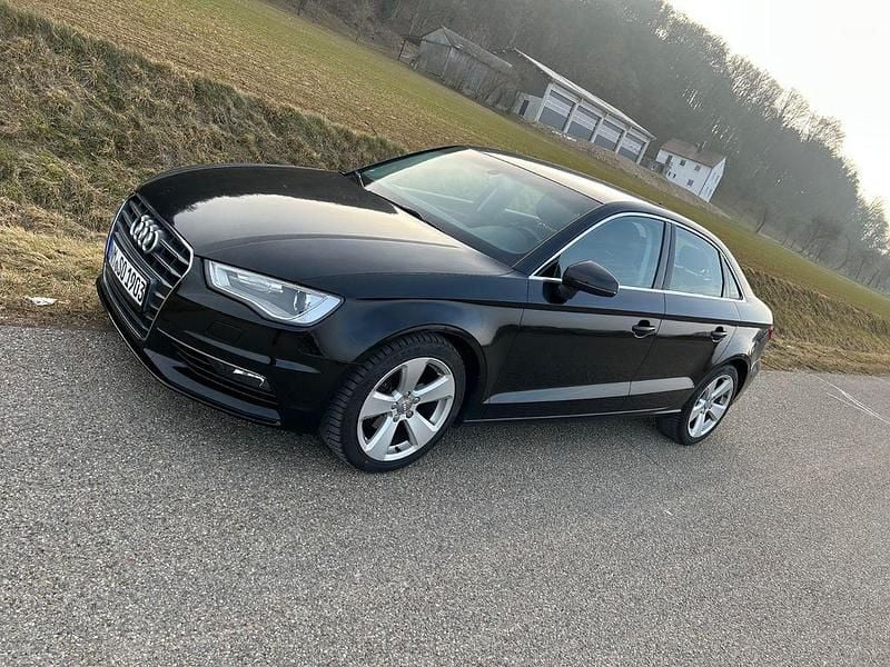 Gebraucht Audi A3 Attraction 150 PS (110 kW) 2014 Schwarz Limousine
