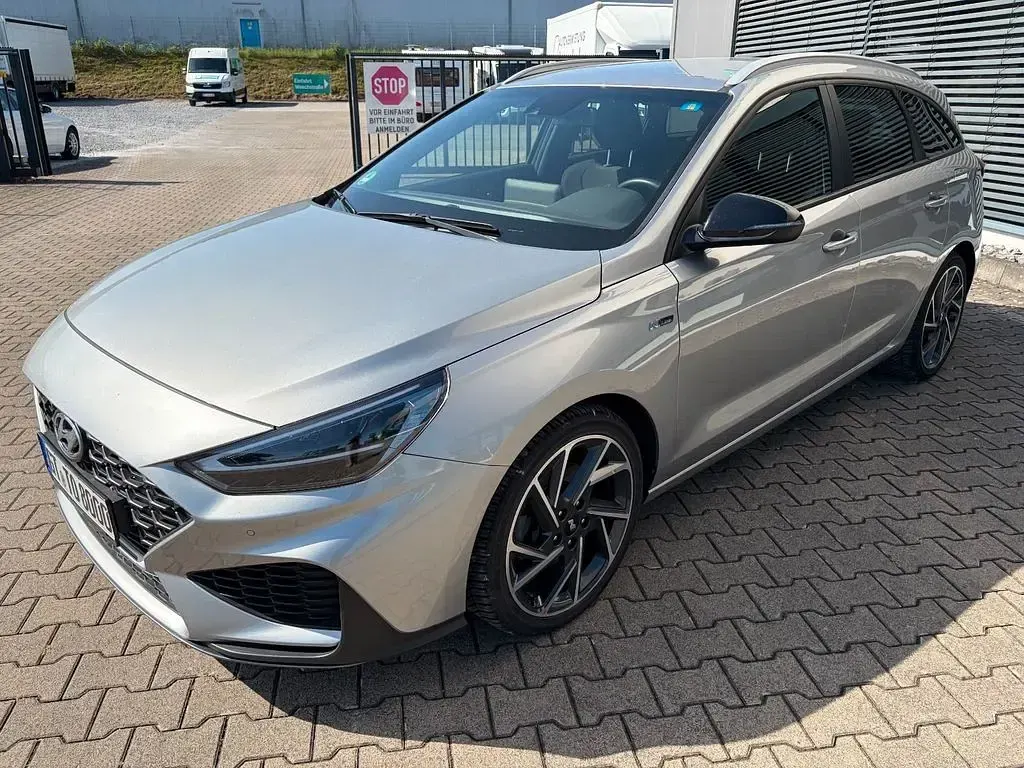 Gebraucht Hyundai i30 Trend 160 PS (117 kW) 2023 Silber Kombi