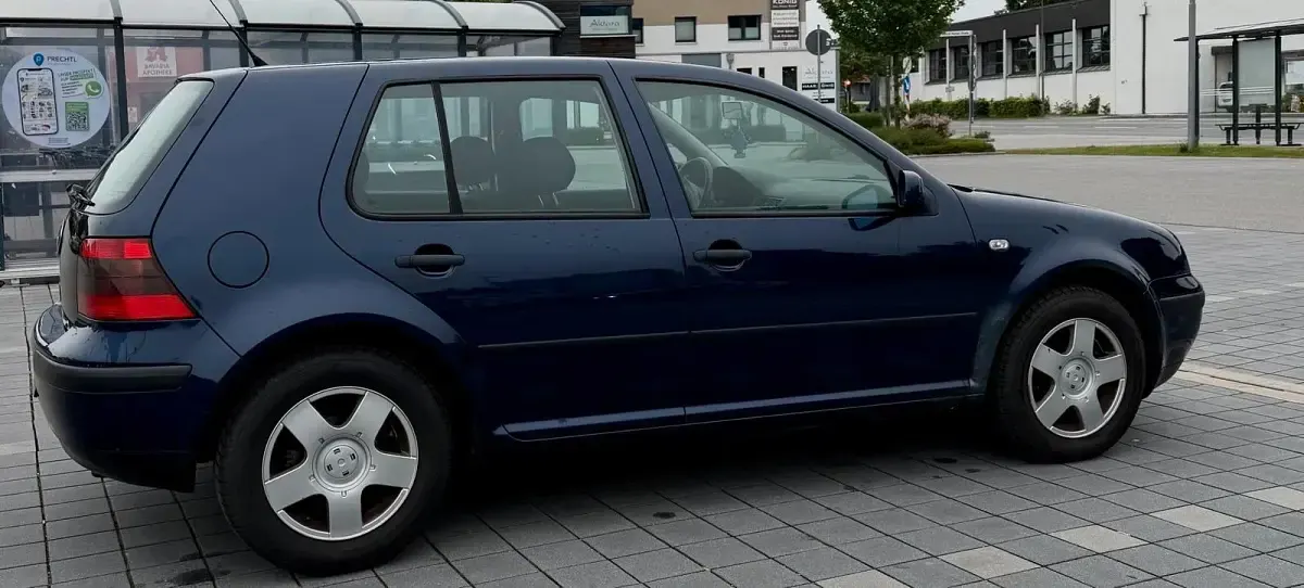 Gebraucht VW Golf IV 75 PS (55 kW) 2002 Blau Kleinwagen