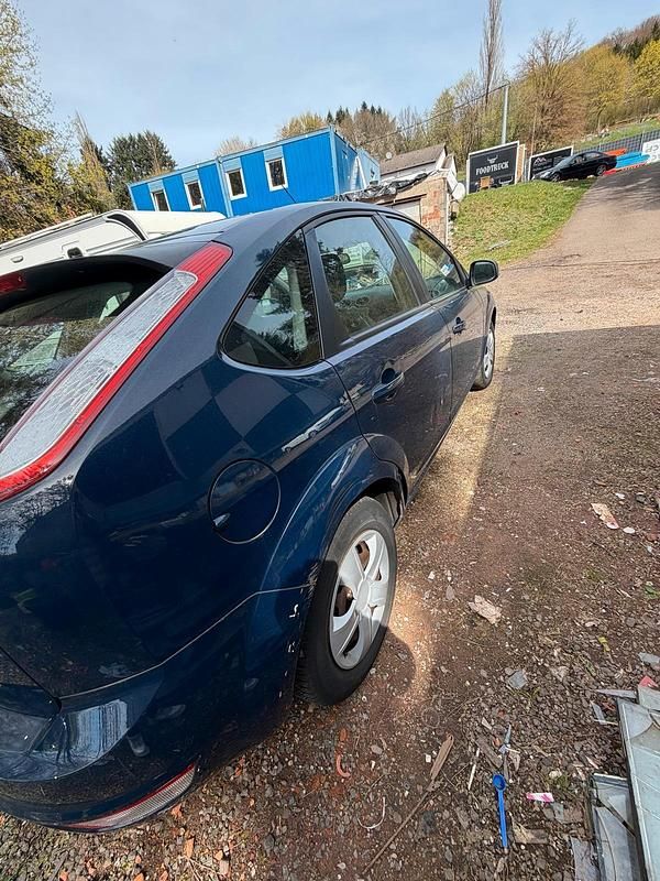 Second-hand Ford Focus 80 CP (58 kW) 2008 Albastru Berlinǎ