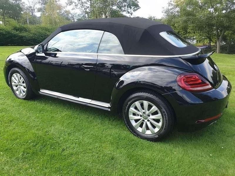 Gebraucht VW Beetle Design 110 PS (80 kW) 2017 Ebenholzschwarz Kleinwagen