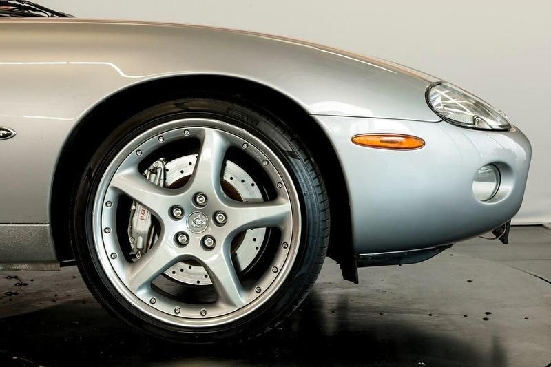 Gebraucht Jaguar XKR S 363 PS (266 kW) 2000 Silber Cabrio