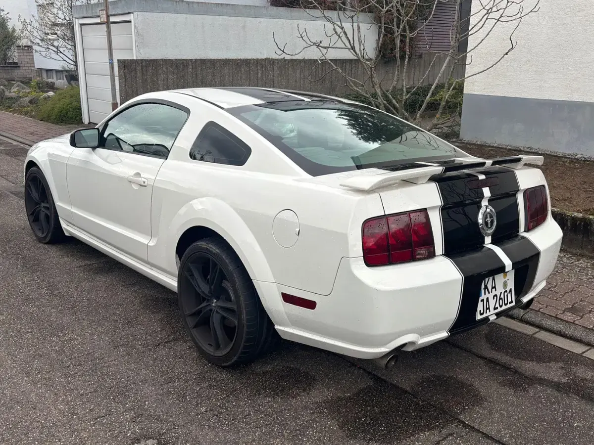 Occasion Ford Mustang 213 ch (156 kW) 2006 Blanc Coupé