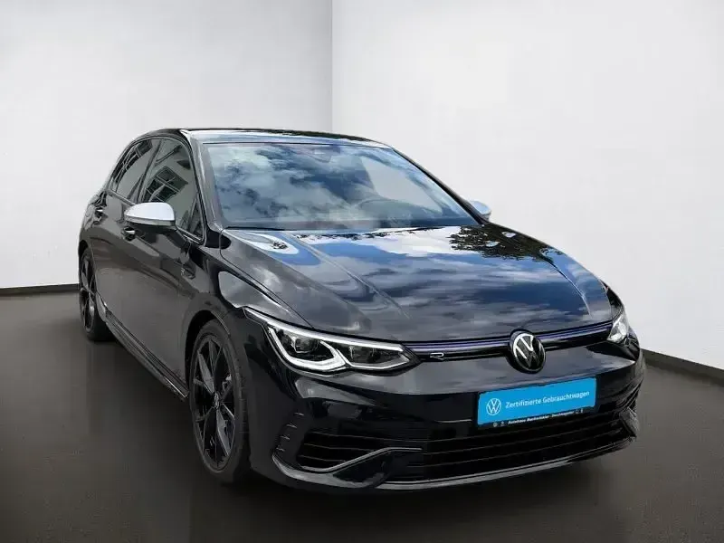 Second-hand VW Golf VIII R 320 CP (235 kW) 2023 Negru Berlinǎ