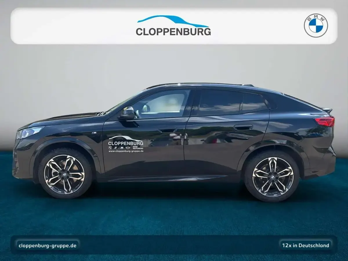 Gebraucht BMW X2 M Sport 156 PS (114 kW) 2025 Saphirschwarz SUV