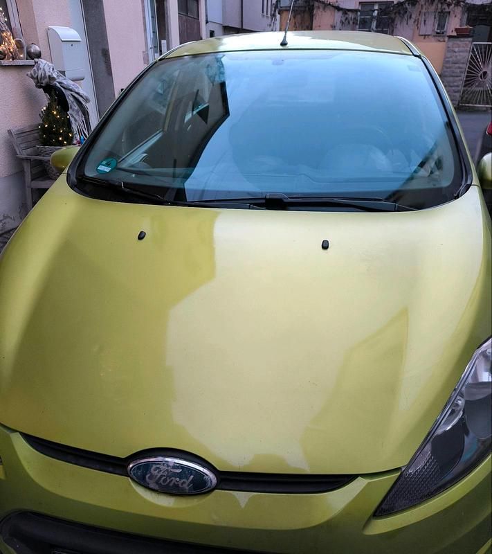 Gebraucht Ford Fiesta Trend 82 PS (60 kW) 2009 Grün Limousine