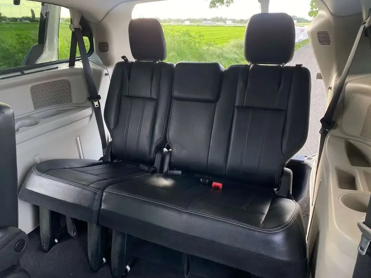 Gebraucht Lancia Voyager Gold 163 PS (119 kW) 2011 Schwarz Van / Kleinbus