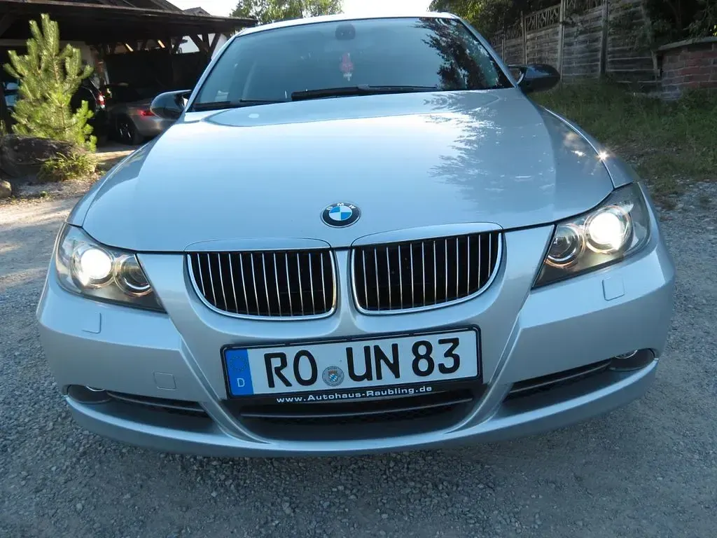 Gebraucht BMW 330 231 PS (169 kW) 2005 Silber Limousine
