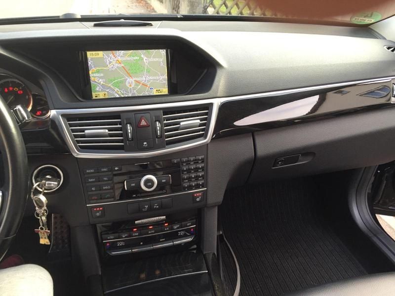 Gebraucht Mercedes E300 Avantgarde 204 PS (150 kW) 2010 Schwarz Kombi