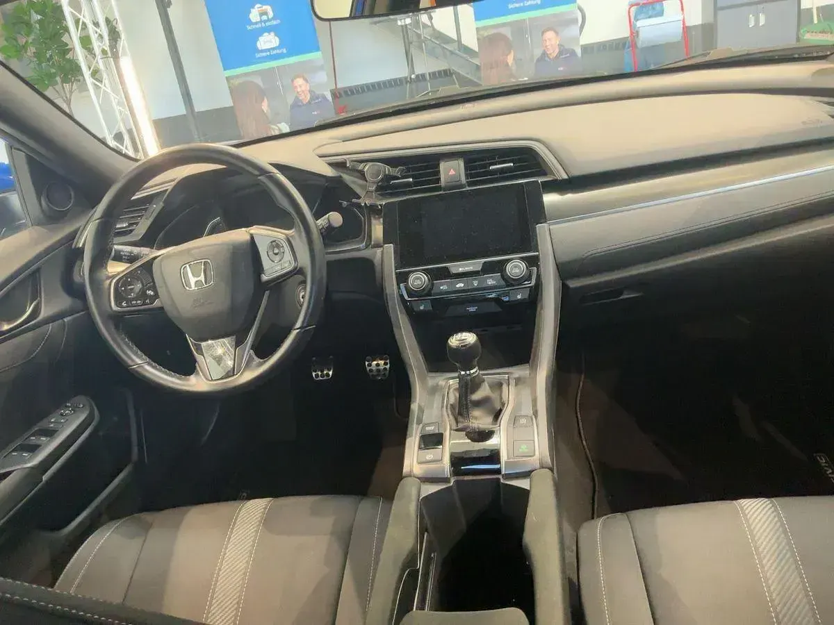 Gebraucht Honda Civic Elegance 129 PS (94 kW) 2017 Blau Limousine