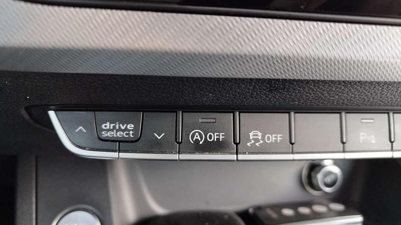Gebraucht Audi A4 Sport 190 PS (139 kW) 2016 Grau Kombi