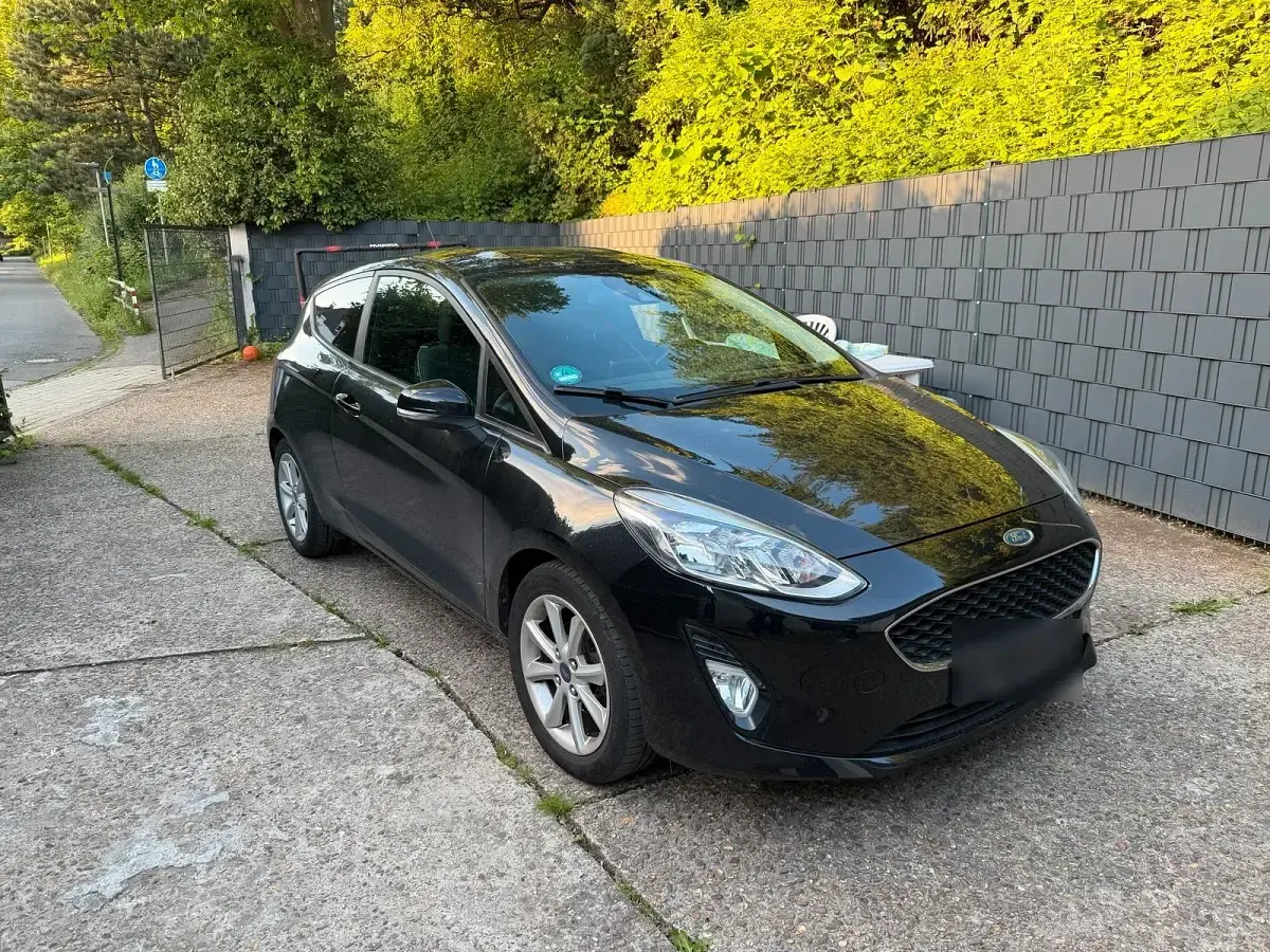 Usata Ford Fiesta 71 CV (52 kW) 2017 Nero Utilitaria