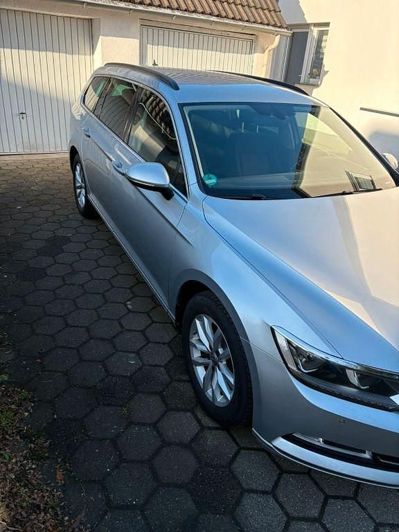 Gebraucht VW Passat Trendline 150 PS (110 kW) 2017 Silber Kombi