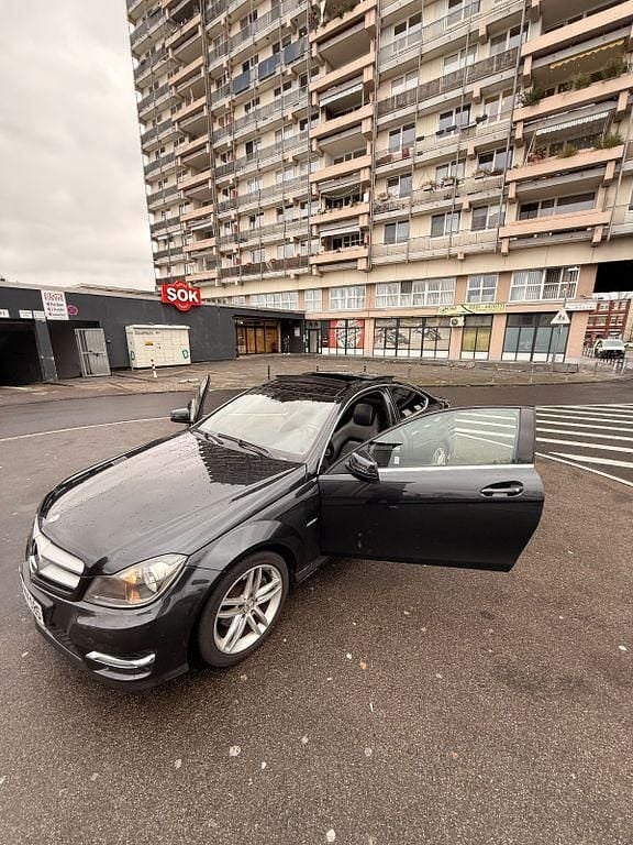Schwarz Gebraucht 2012 Mercedes C250 Edition 1 Coupé | 12.000 € (Superpreis) - Bild 1/4