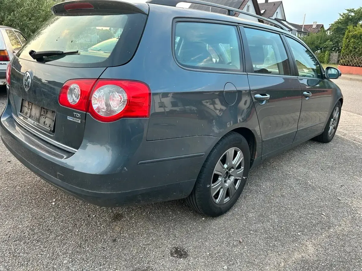 Gebraucht VW Passat 110 PS (80 kW) 2009 Grau Kombi