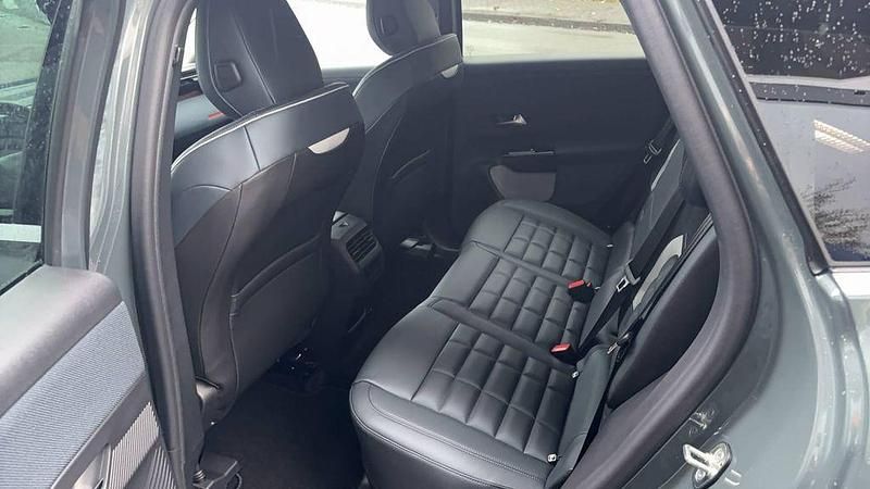 Neu Citroën C5 Aircross 145 PS (106 kW) 2025 Grün SUV