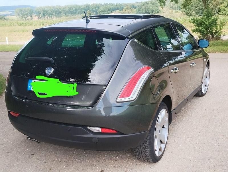 Gebraucht Lancia Delta 190 PS (139 kW) 2010 Kleinwagen