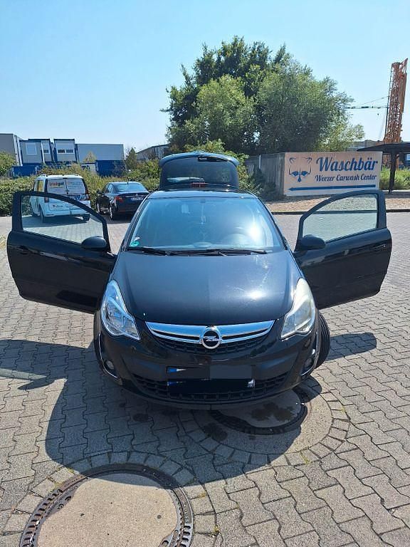 Schwarz Gebraucht 2012 Opel Corsa Edition Limousine | 4.200 € (Fairer Preis) - Bild 1/4