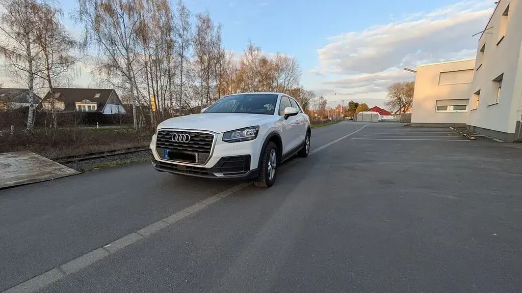 Gebraucht Audi Q2 116 PS (85 kW) 2018 Weiß SUV