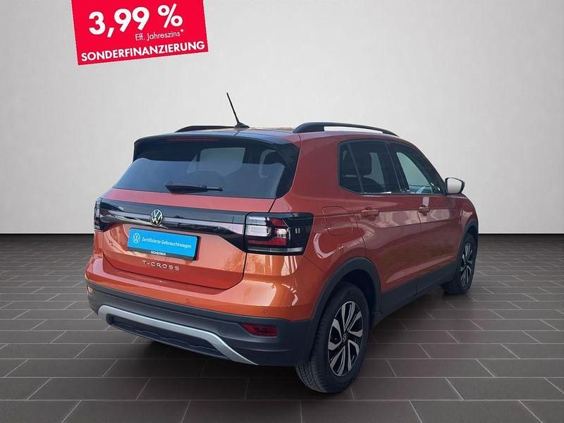Gebraucht VW T-Cross Active 110 PS (80 kW) 2022 Energetic orange metallic (metallic) SUV