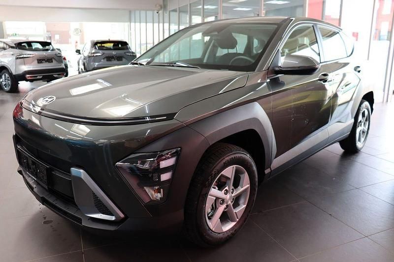 Grau Neu 2025 Hyundai Kona SUV | 21.570 € (Superpreis) - Bild 1/4