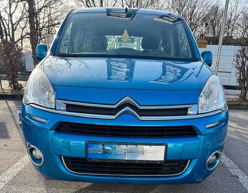 Gebraucht Citroën Berlingo 92 PS (67 kW) 2012 Blau Van / Kleinbus