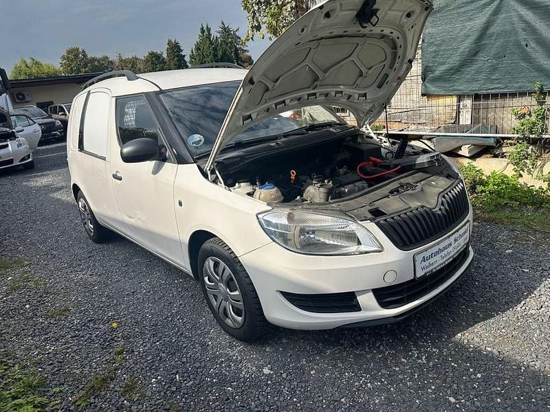Weiß Gebraucht 2011 Skoda Roomster Kombi | 1.700 € (Superpreis) - Bild 1/4