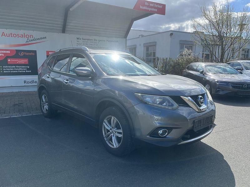 Gebraucht Nissan X-Trail Acenta 131 PS (96 kW) 2015 Grau SUV