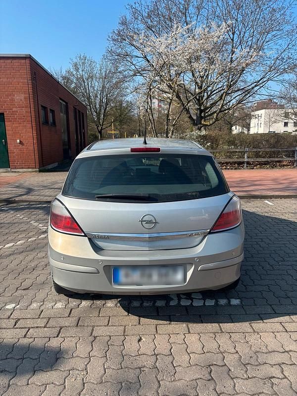 Gebraucht Opel Astra 120 PS (88 kW) 2006 Grau Limousine