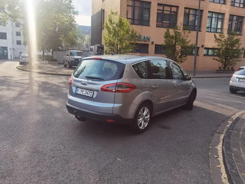 Gebraucht Ford S-MAX Titanium X 163 PS (119 kW) 2015 Blau Van / Kleinbus