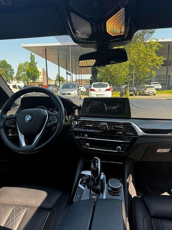 Gebraucht BMW 530 Luxury Line 252 PS (185 kW) 2018 Grau Limousine
