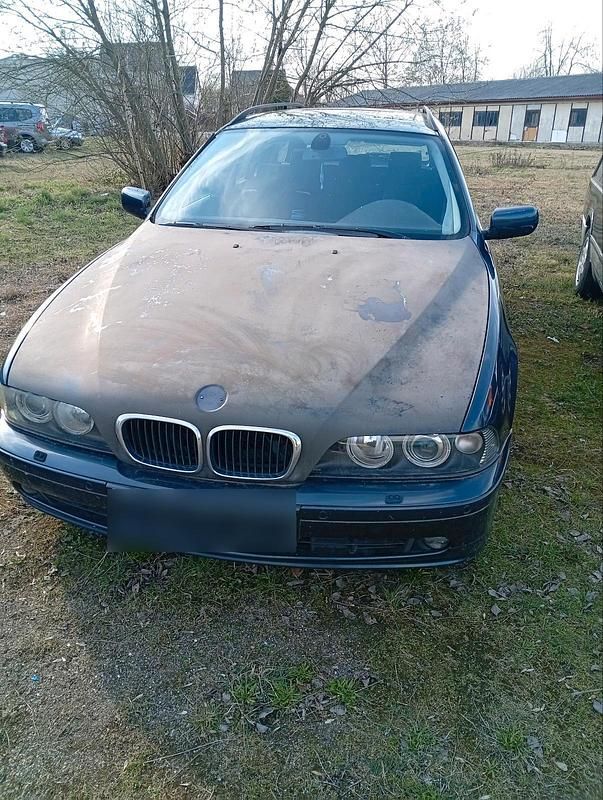 Gebraucht BMW 520 170 PS (125 kW) 2002 Blau Kombi