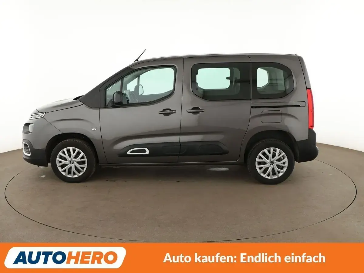 Gebraucht Citroën Berlingo Feel 131 PS (96 kW) 2023 Grau Van / Kleinbus