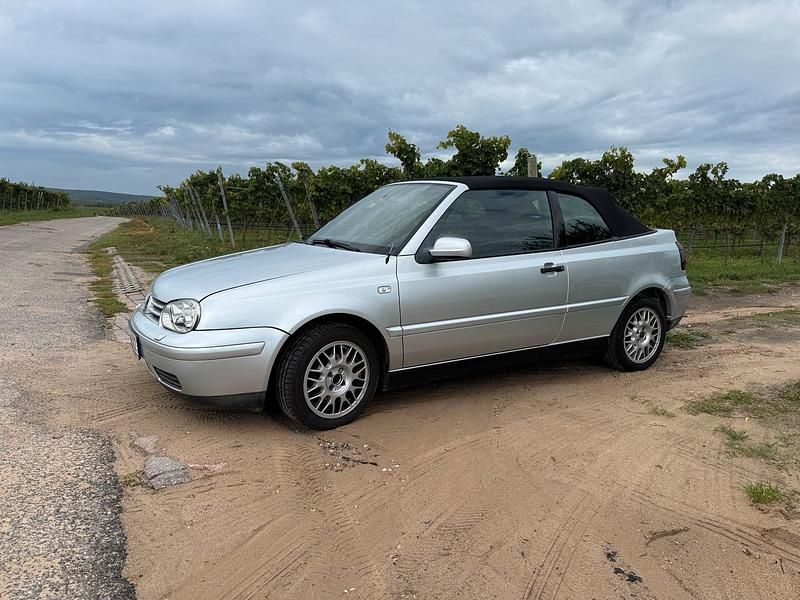 Gebraucht VW Golf Cabriolet Highline 116 PS (85 kW) 2002 Silber Cabrio