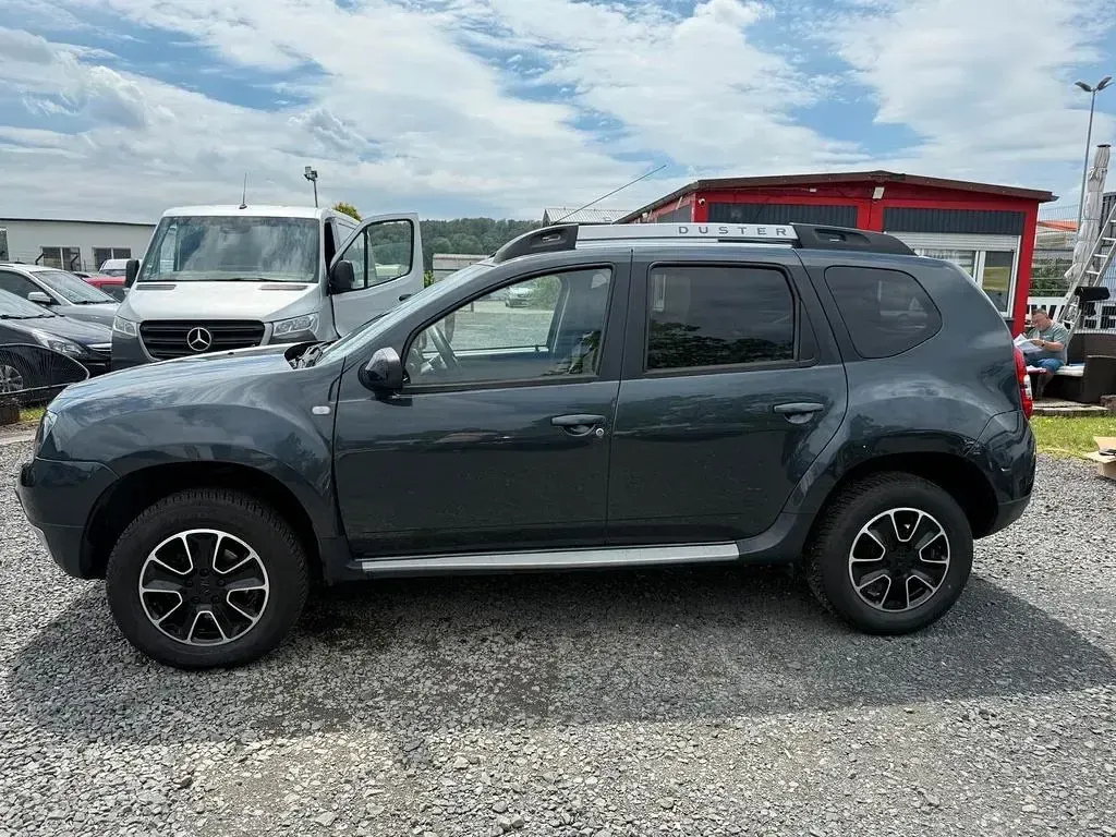 Gebraucht Dacia Duster Black Shadow 125 PS (91 kW) 2017 Schwarz SUV