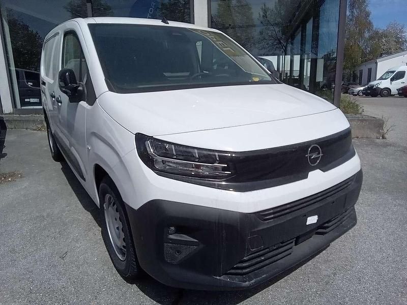 Nowe Opel Combo Basis 102 KM (75 kW) 2026 Biały Minivan