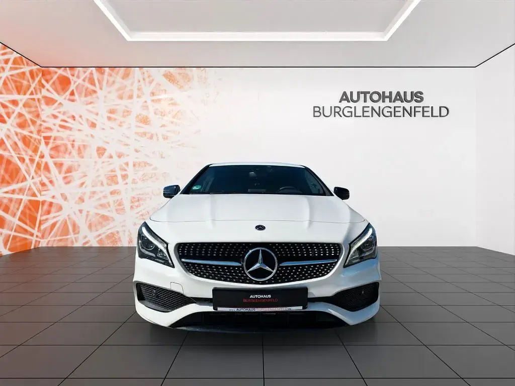 Gebraucht Mercedes CLA200 156 PS (114 kW) 2019 Weiß Coupé