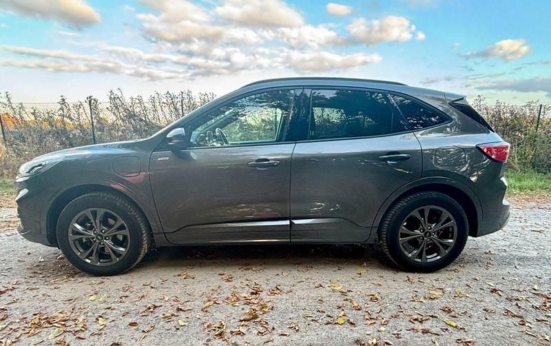 Gebraucht Ford Kuga ST-Line X 224 PS (164 kW) 2022 Grau SUV