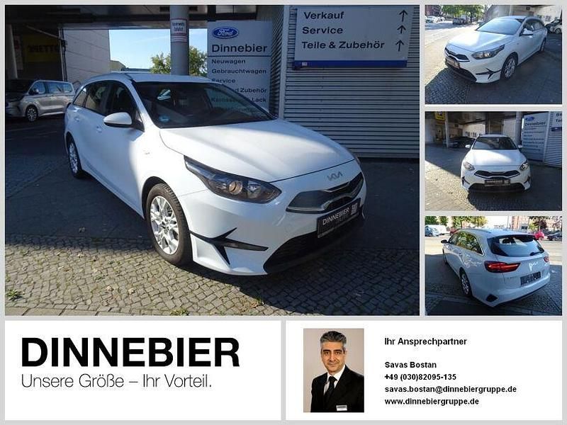 Weiss Gebraucht 2023 Kia Ceed Vision Kleinwagen | 23.977 € (Fairer Preis) - Bild 1/4